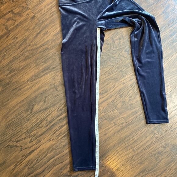 SPANX Velvet Leggings in Lapis Night - Size Large - Picture 6 of 12